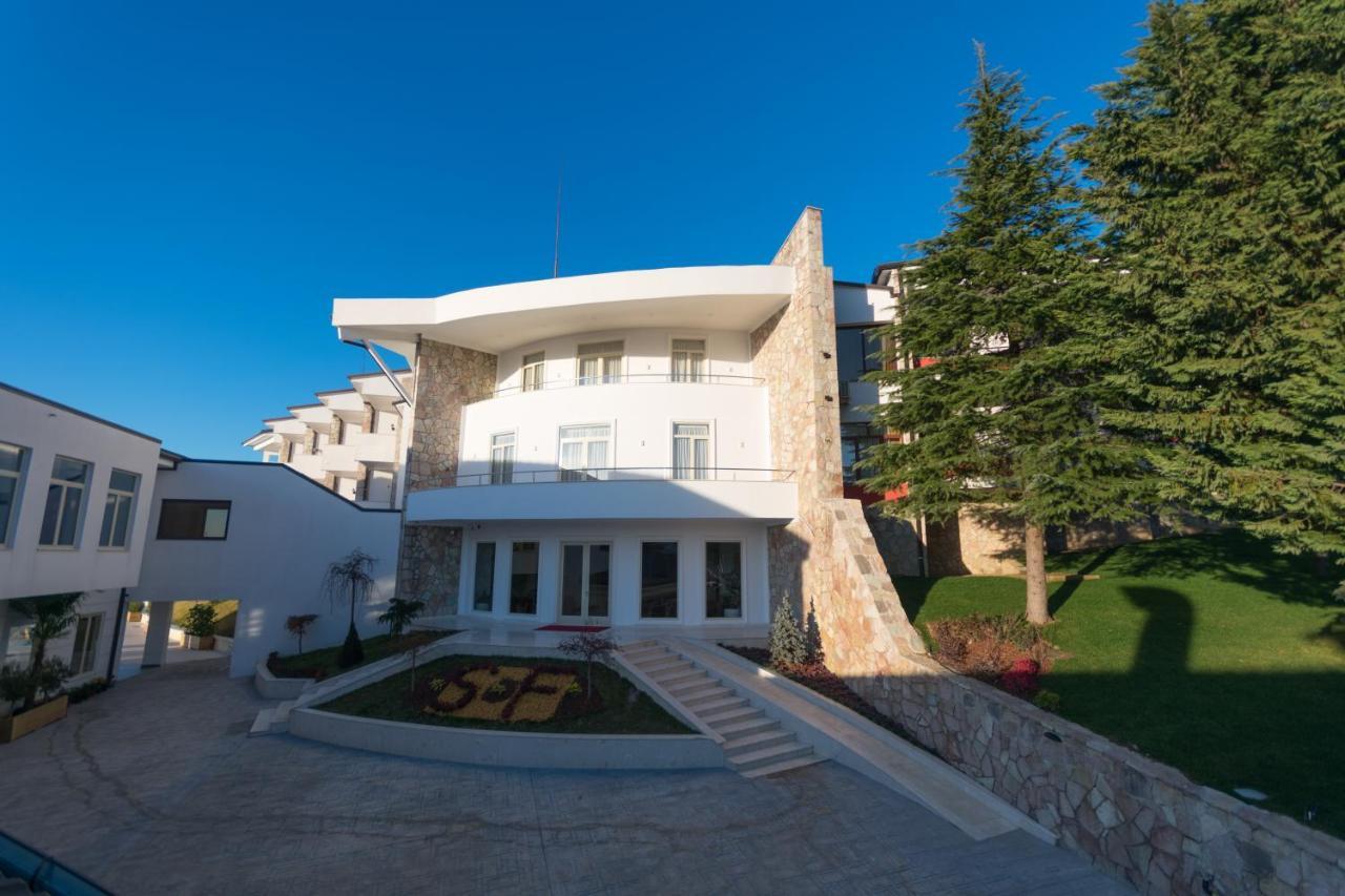 Chateau Linza Resort 地拉那 外观 照片