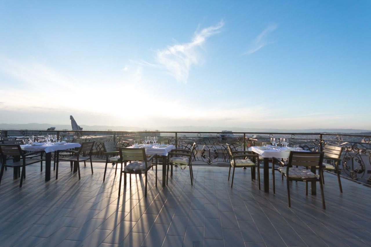 Chateau Linza Resort 地拉那 外观 照片