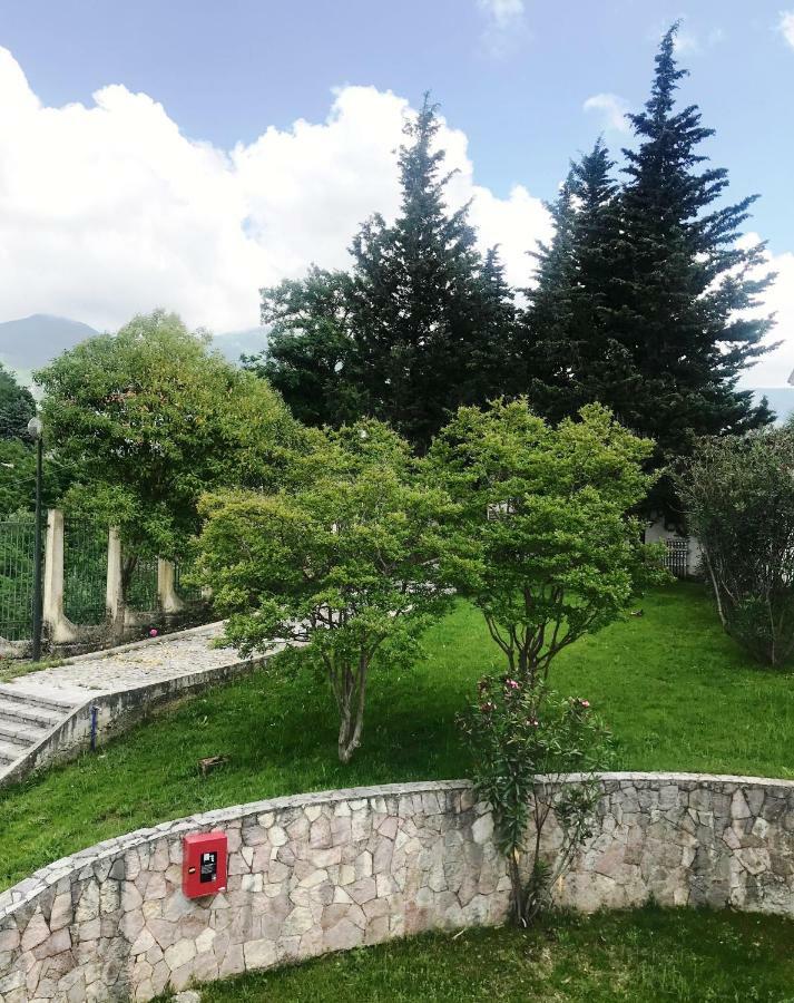 Chateau Linza Resort 地拉那 外观 照片