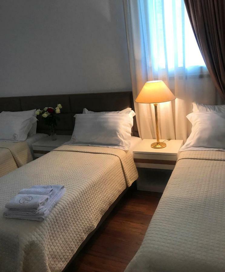 Chateau Linza Resort 地拉那 外观 照片