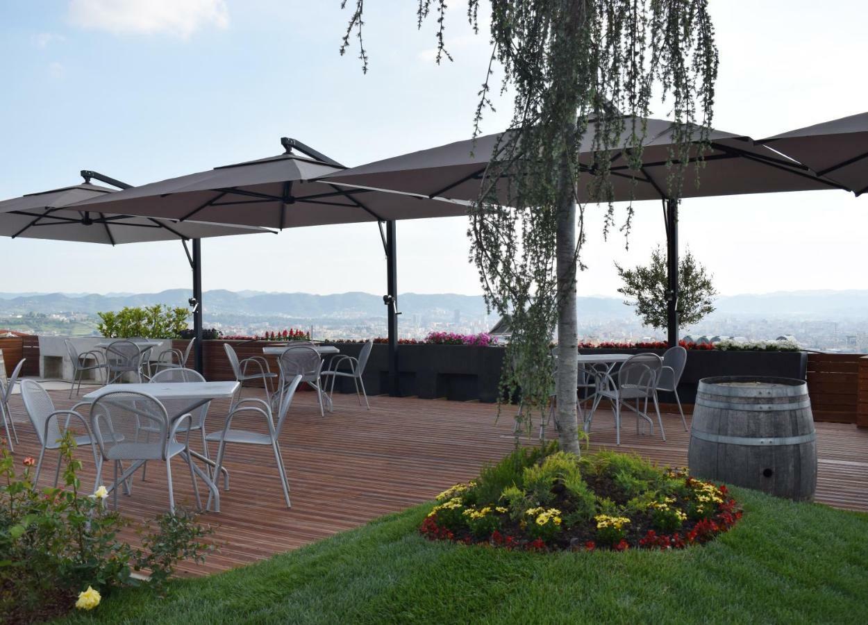 Chateau Linza Resort 地拉那 外观 照片